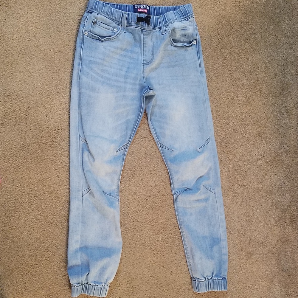 Jean's with elastic waist band.